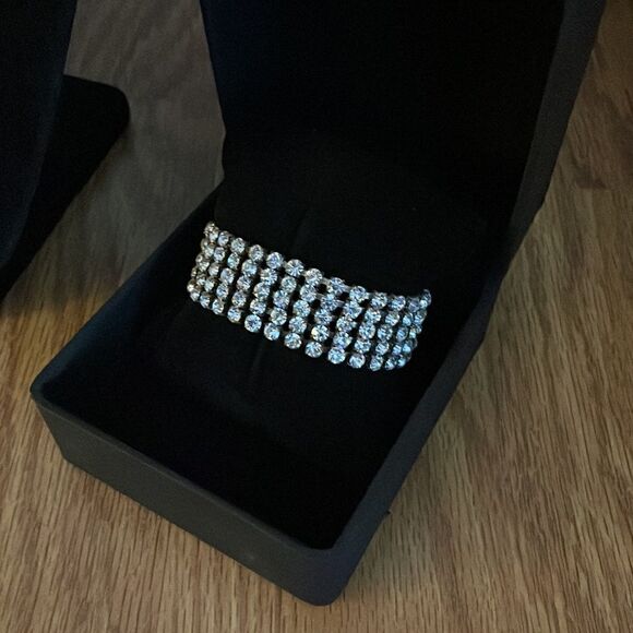 Vintage Rhinestone Necklace & Bracelet Set - Picture 7 of 8